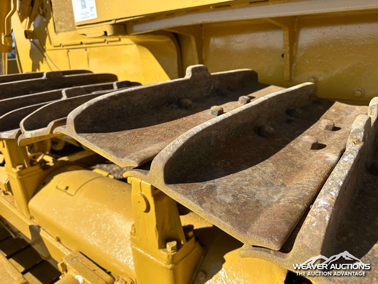 caterpillar-d6d-image-24