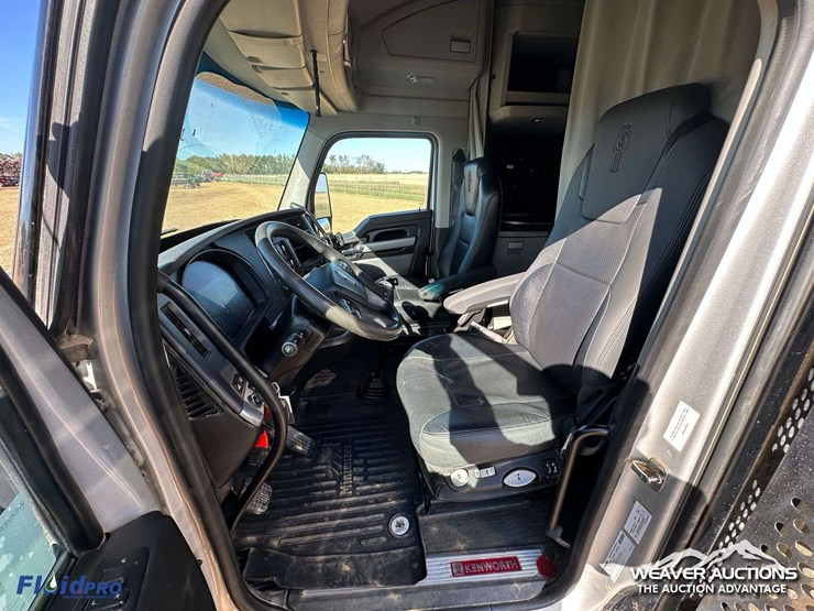 kenworth-t880-image-9