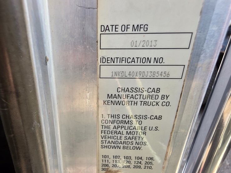2013-kenworth-t800-image-14