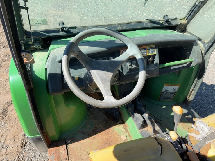 john-deere-gator-image-15
