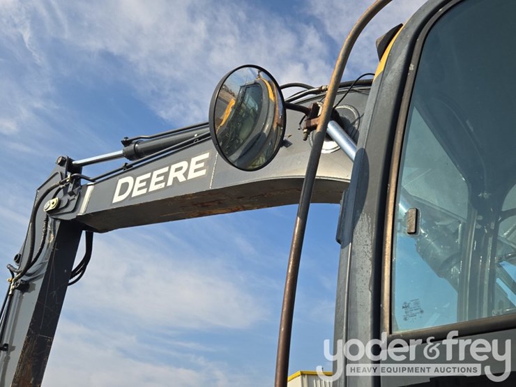 2019-deere-210g-lc-image-71