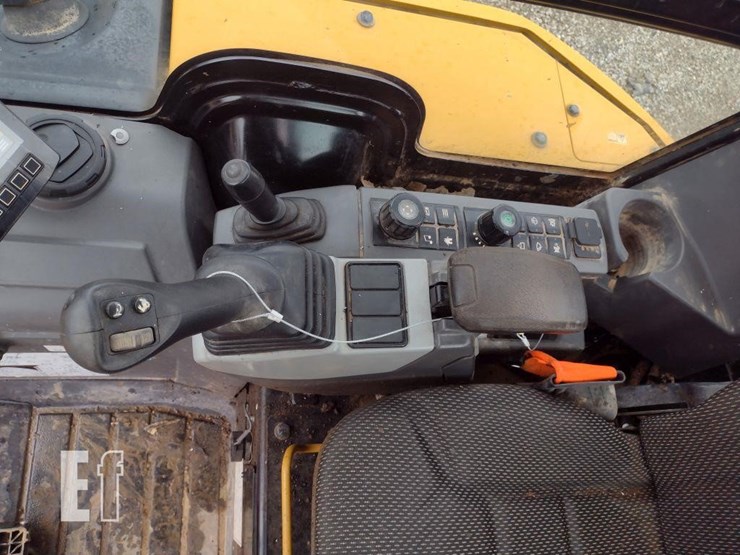 2022-caterpillar-303cr-image-9