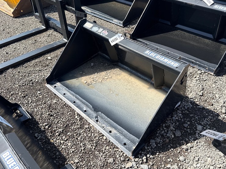 #2043-•-blue-diamond-44"-mini-skid-steer-smooth-bucket-image-1