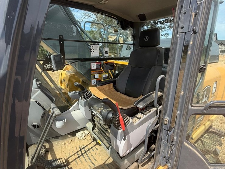 2024-deere-210g-lc-image-65