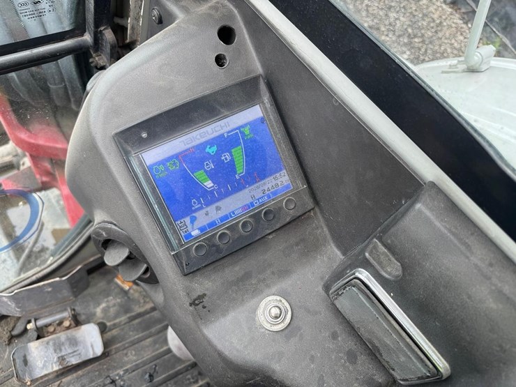 2016-takeuchi-tb260-image-26