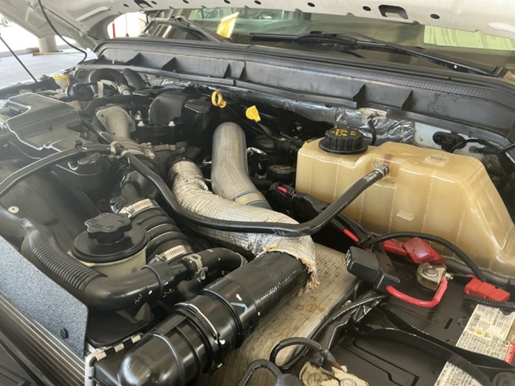 2013-ford-f550-image-12