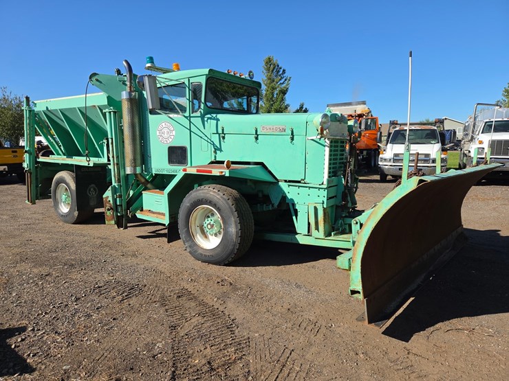 #3410-•-1974-oshkosh-p2025-1e1-plow-truck-image-7