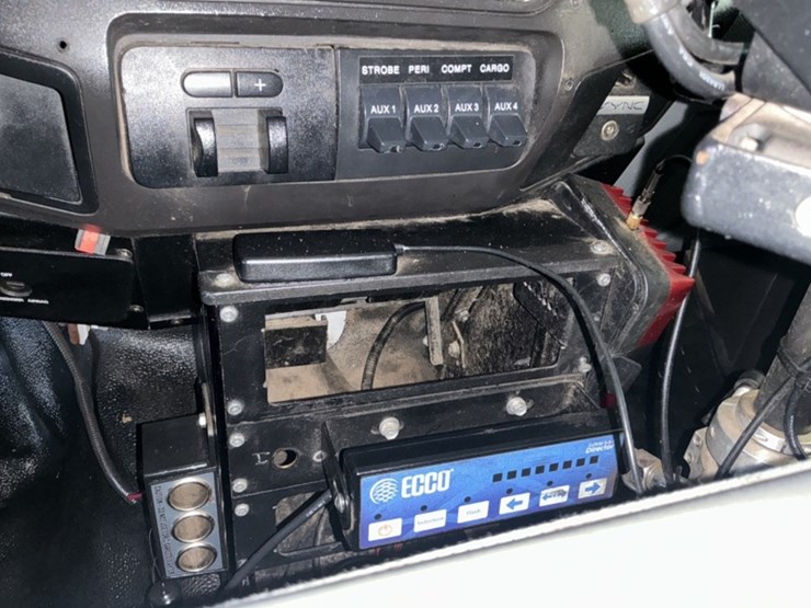 2015-ford-f550-image-21
