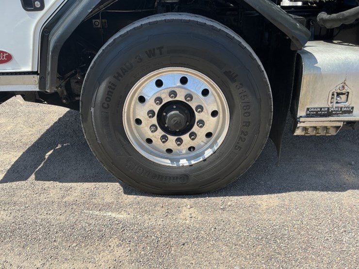 2018-peterbilt-520-image-9