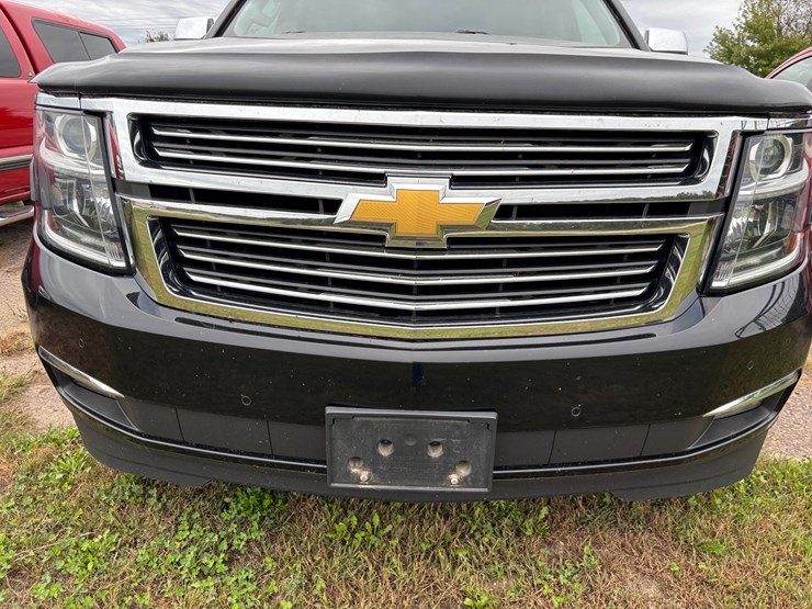 2015-chevrolet-tahoe-ltz-image-14