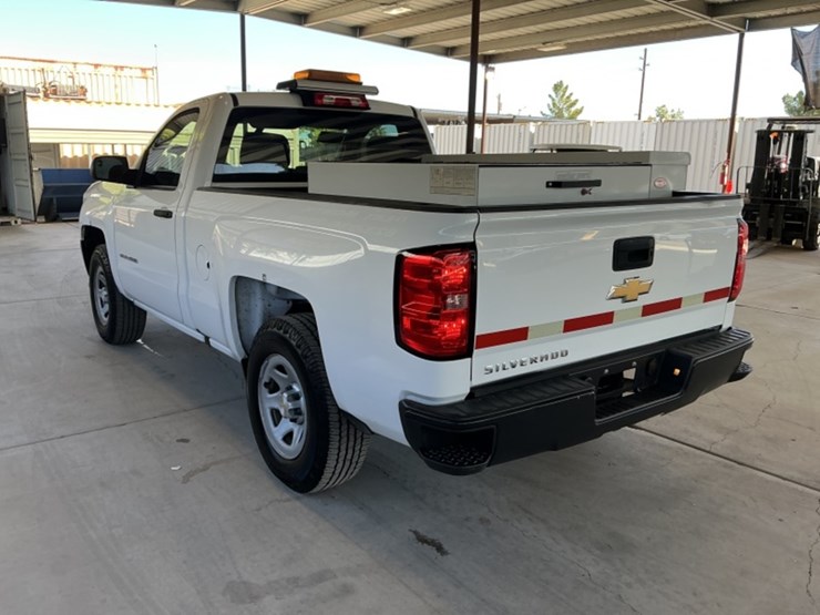 2017-chevrolet-silverado-1500-image-5