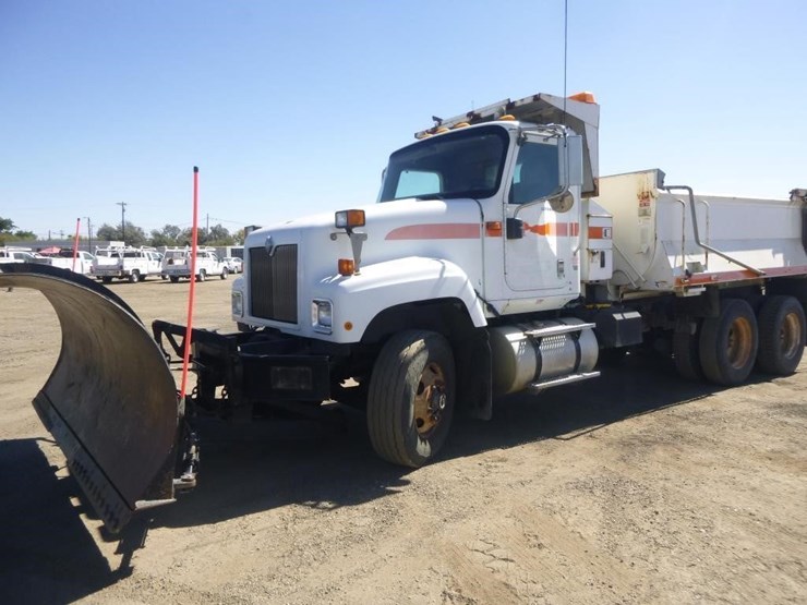 2008-international-df557-t/a-dump-truck-image-2