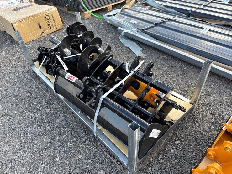 #1023-•-mini-excavator-attachment-package-image-1