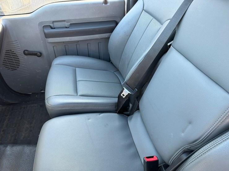2013-ford-f550-image-34