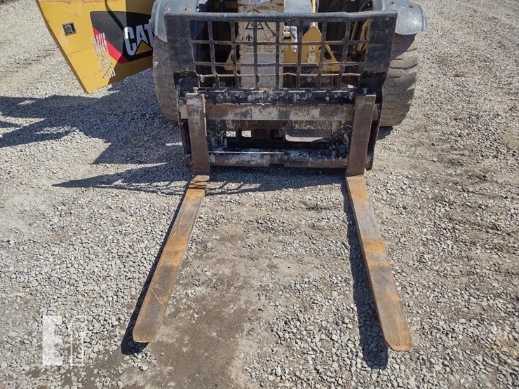 2011-caterpillar-th255-image-20