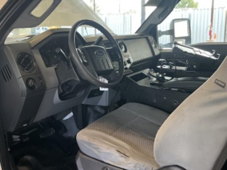 2016-ford-f550-image-23