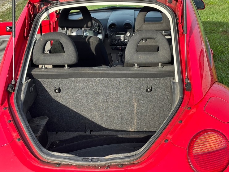#1307-•-2001-volkswagon-beetle-(has-wi-title)-image-47