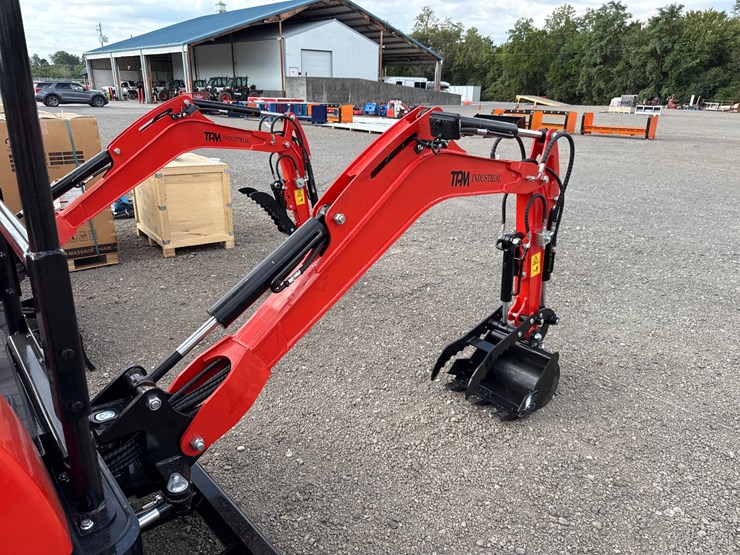 #1069-•-2026-tpm-20kh-mini-excavator-image-3