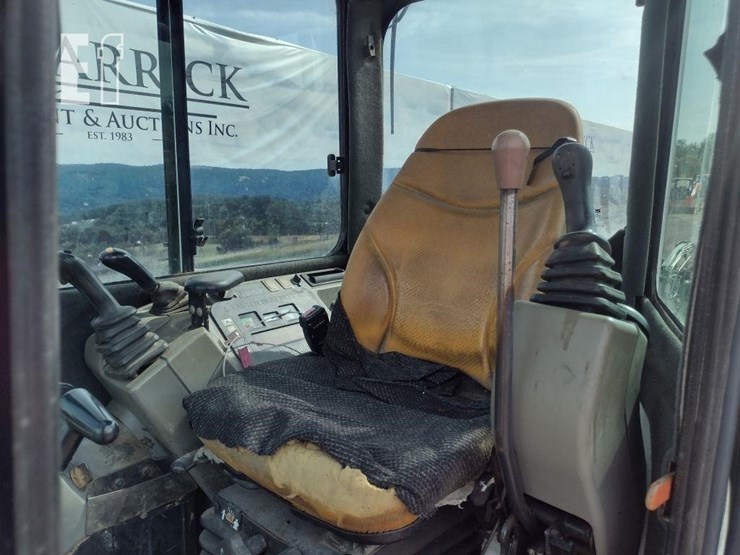 2012-bobcat-e35-image-11