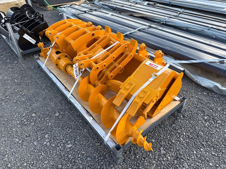 #1022-•-mini-excavator-attachment-package-image-1