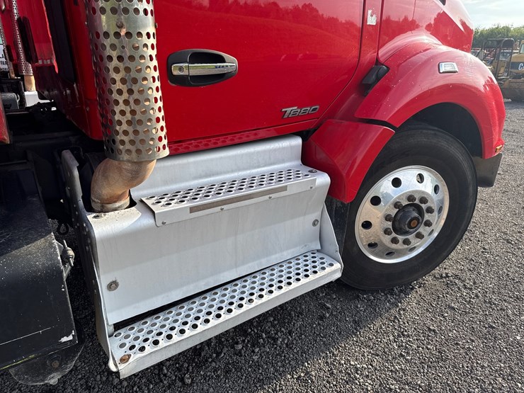 2015-kenworth-t880-image-5