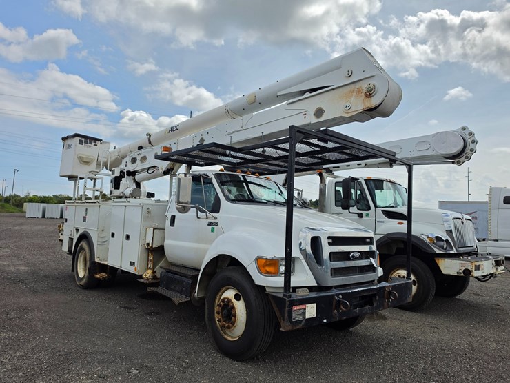 2012-ford-f750-image-3