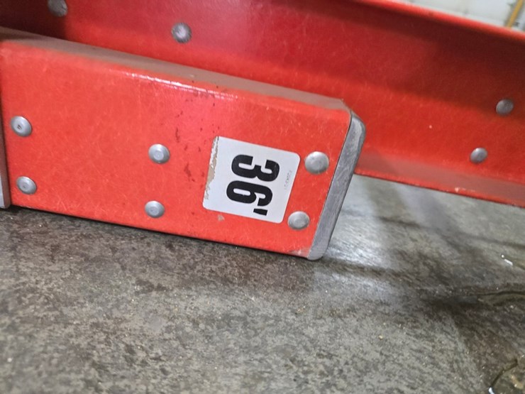 #9734-•-louisville-36'-extension-ladder-image-7