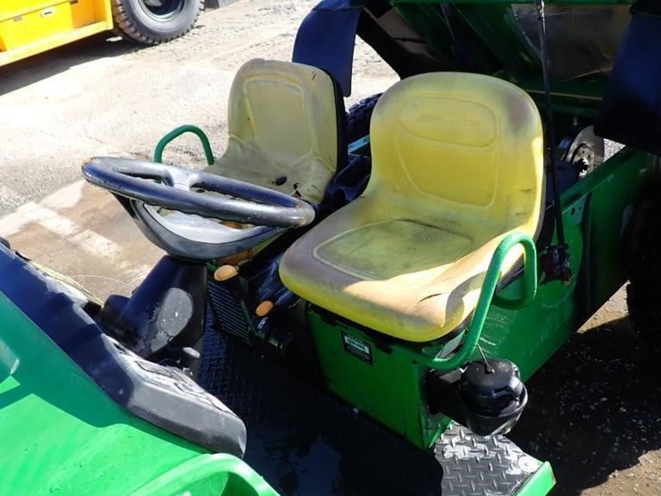 2012-john-deere-gator-image-13