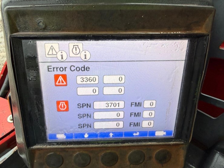 2023-takeuchi-tl8-image-24