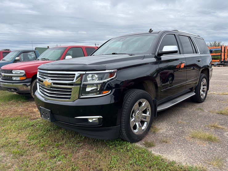 2015-chevrolet-tahoe-ltz-image-1