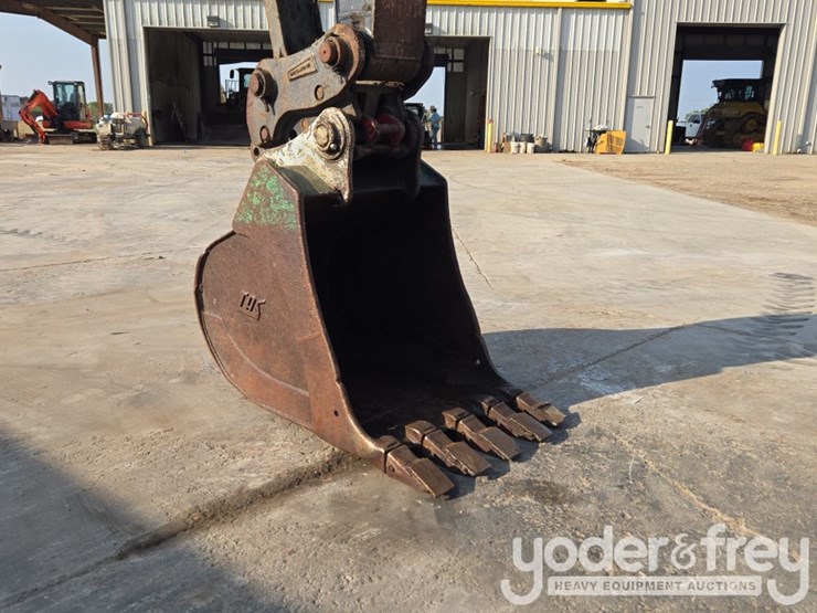 2019-deere-210g-lc-image-18