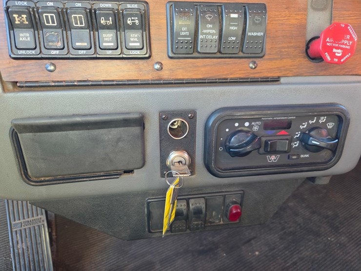 2001-western-star-4964ex-image-74