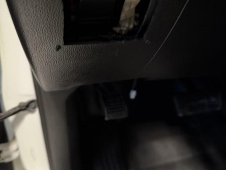 2018-chevrolet-silverado-1500-image-25