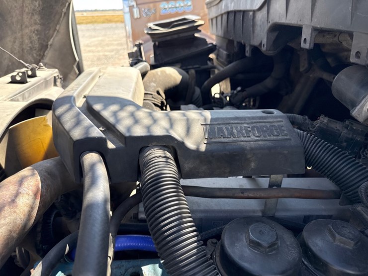 2013-international-durastar-4300-image-130