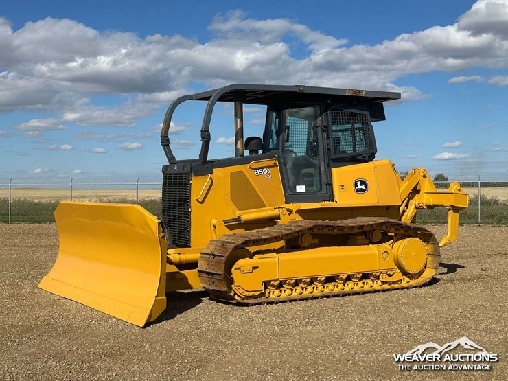 john-deere-10-image-1