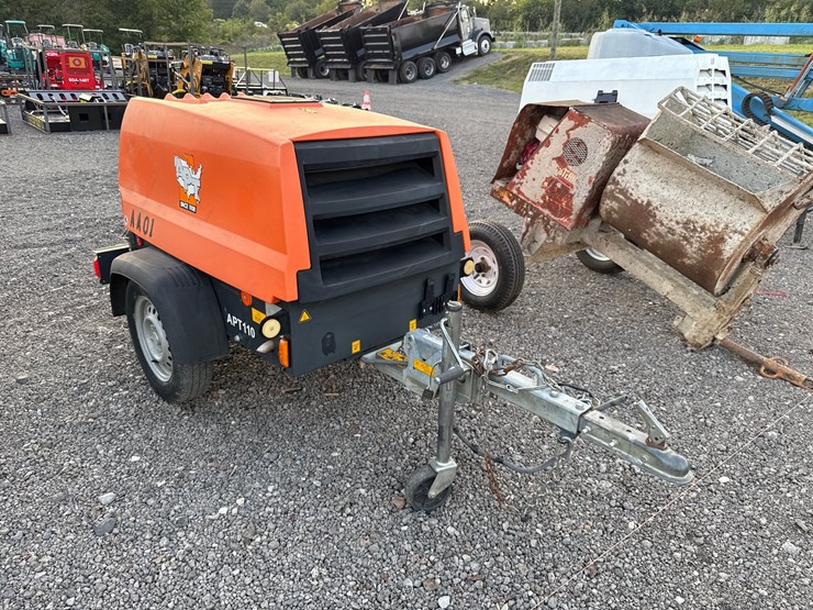 #2070-•-2017-atlas-copco-towable-air-compressor-image-2