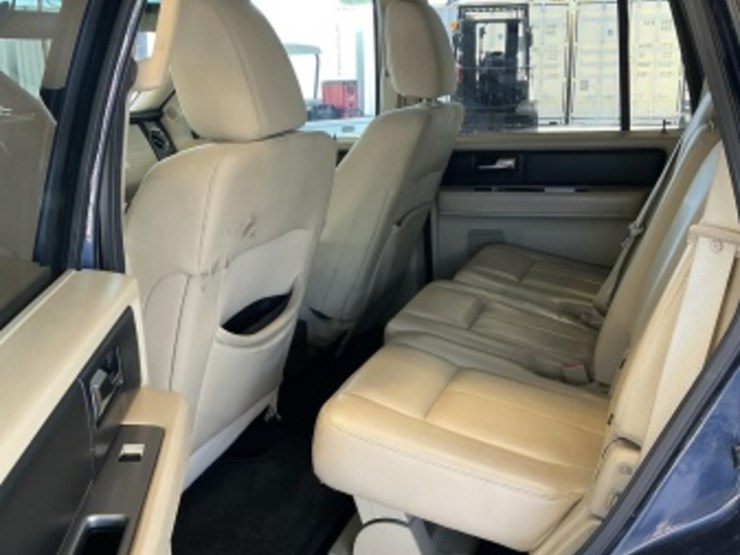 2016-ford-expedition-image-22