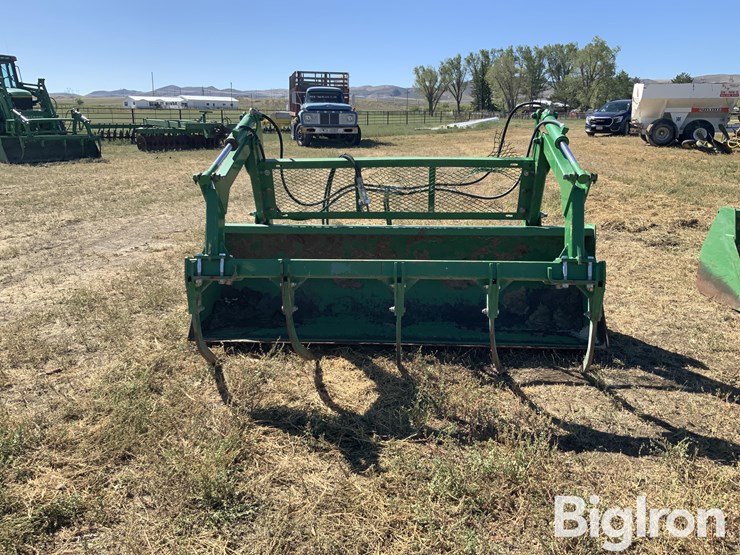 john-deere-grapple-bucket-image-2