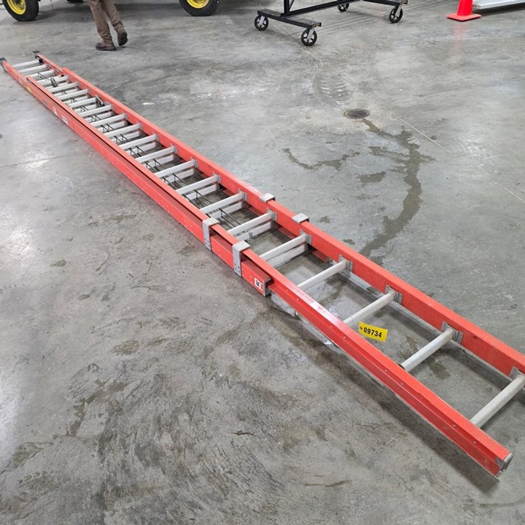 #9734 • Louisville 36' Extension Ladder