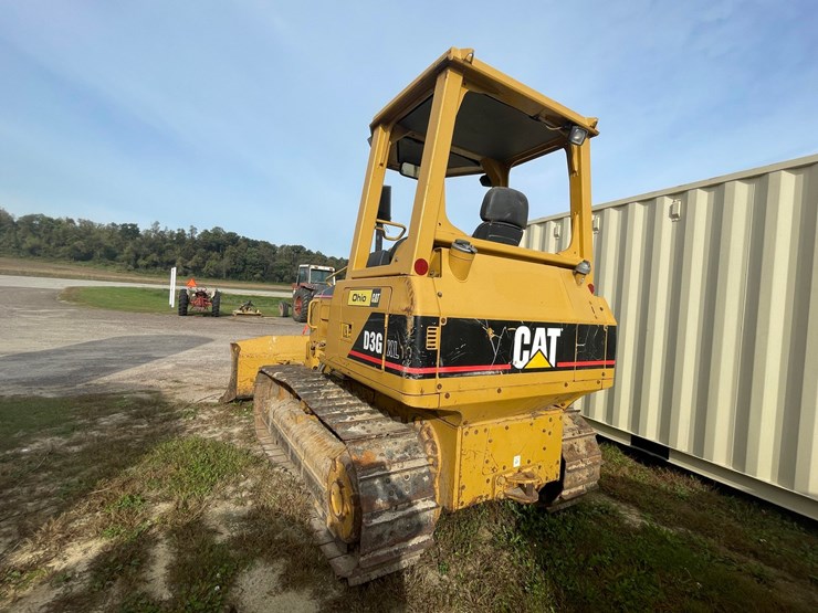 2005-caterpillar-d3g-xl-image-6