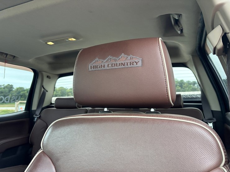 2019-chevrolet-silverado-3500hd-image-30