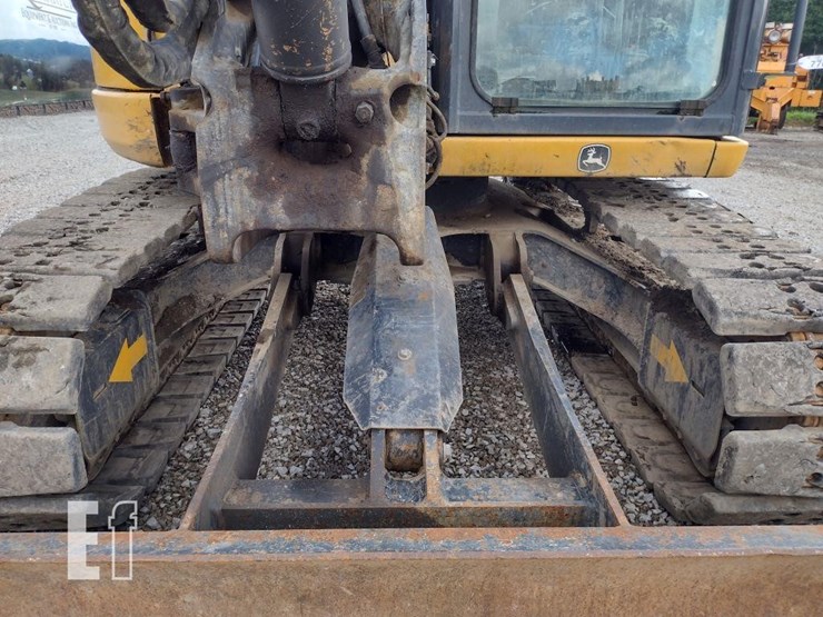2018-deere-85g-image-21