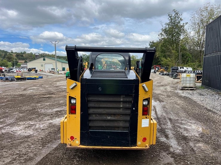 2015-caterpillar-262d-image-5
