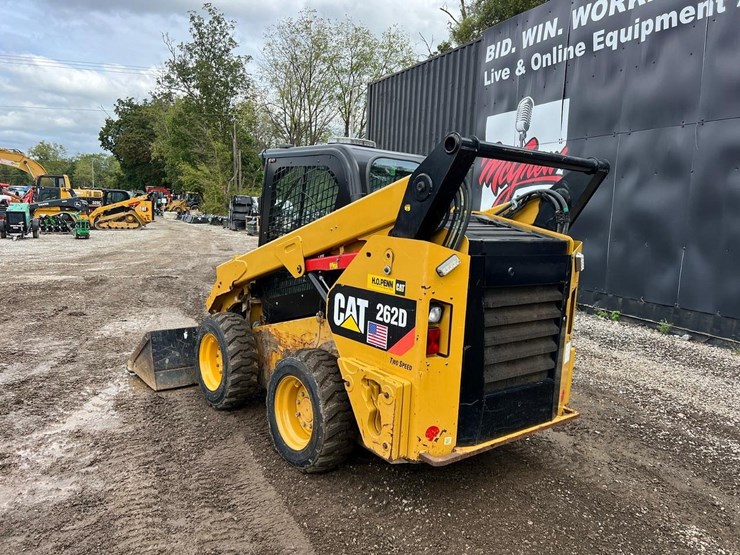2015-caterpillar-262d-image-4