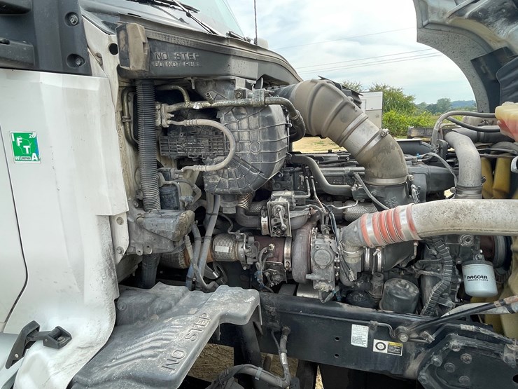 2017-kenworth-t680-image-74