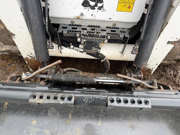 2024-bobcat-t770-image-10