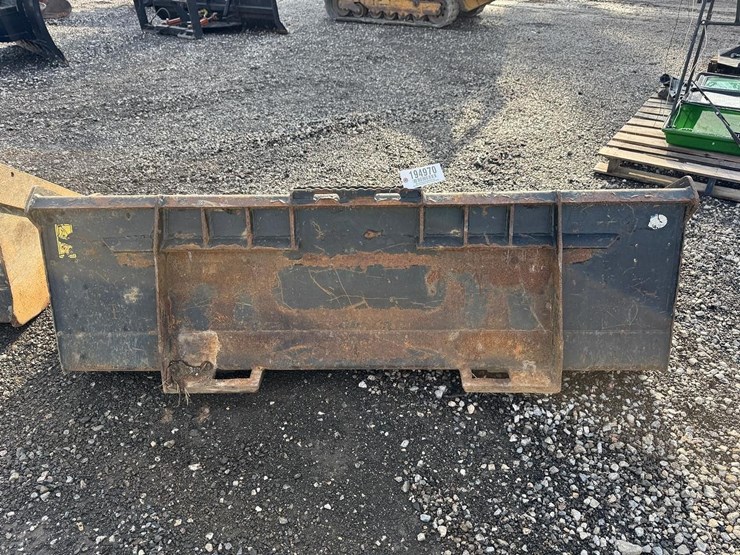 76”-skid-steer-tooth-bucket-image-3