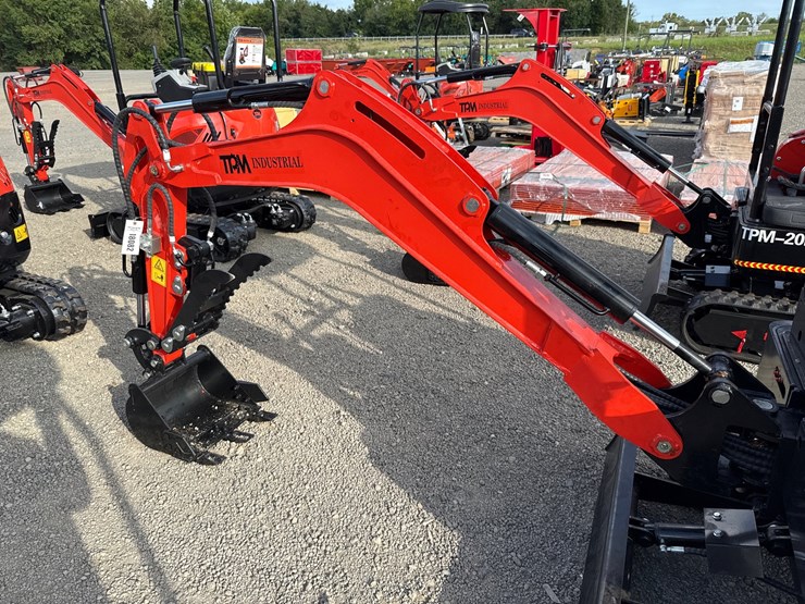 #1071-•-2026-tpm-18hh-mini-excavator-image-8