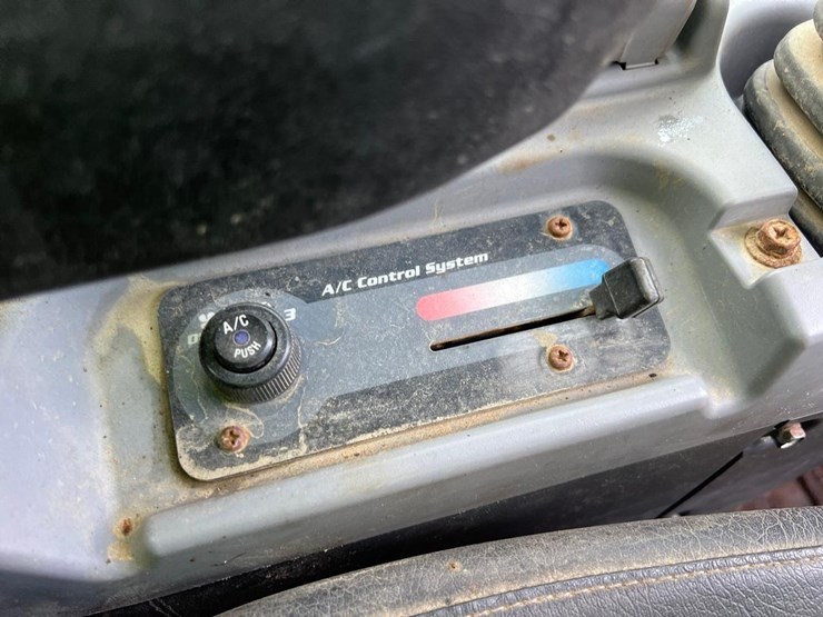 2019-kubota-svl75-2-image-25