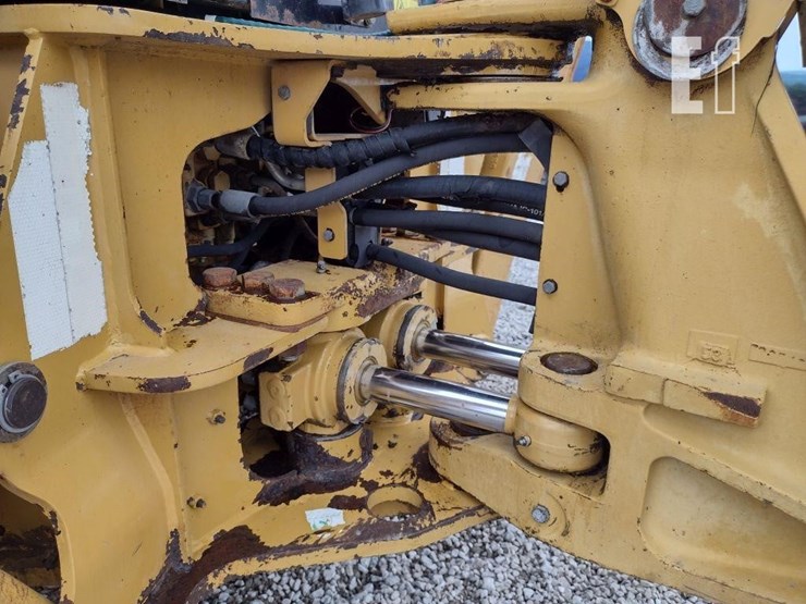 2005-caterpillar-430d-image-40